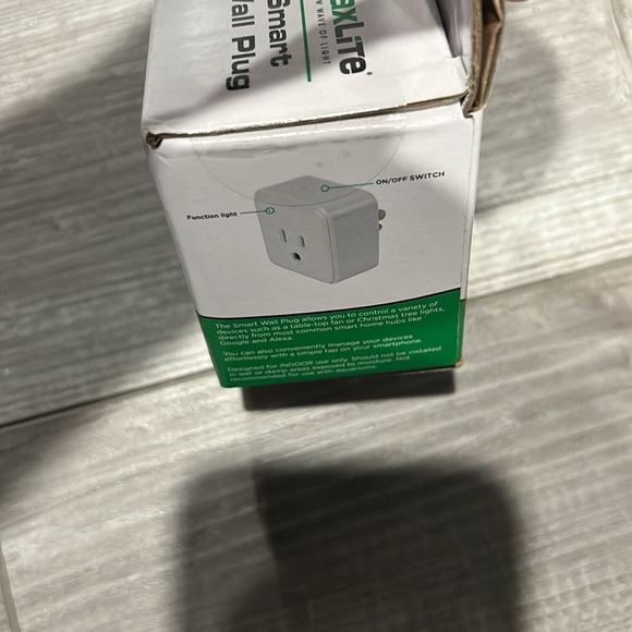 MaxLite Smart Wallplug - Picture 4 of 4